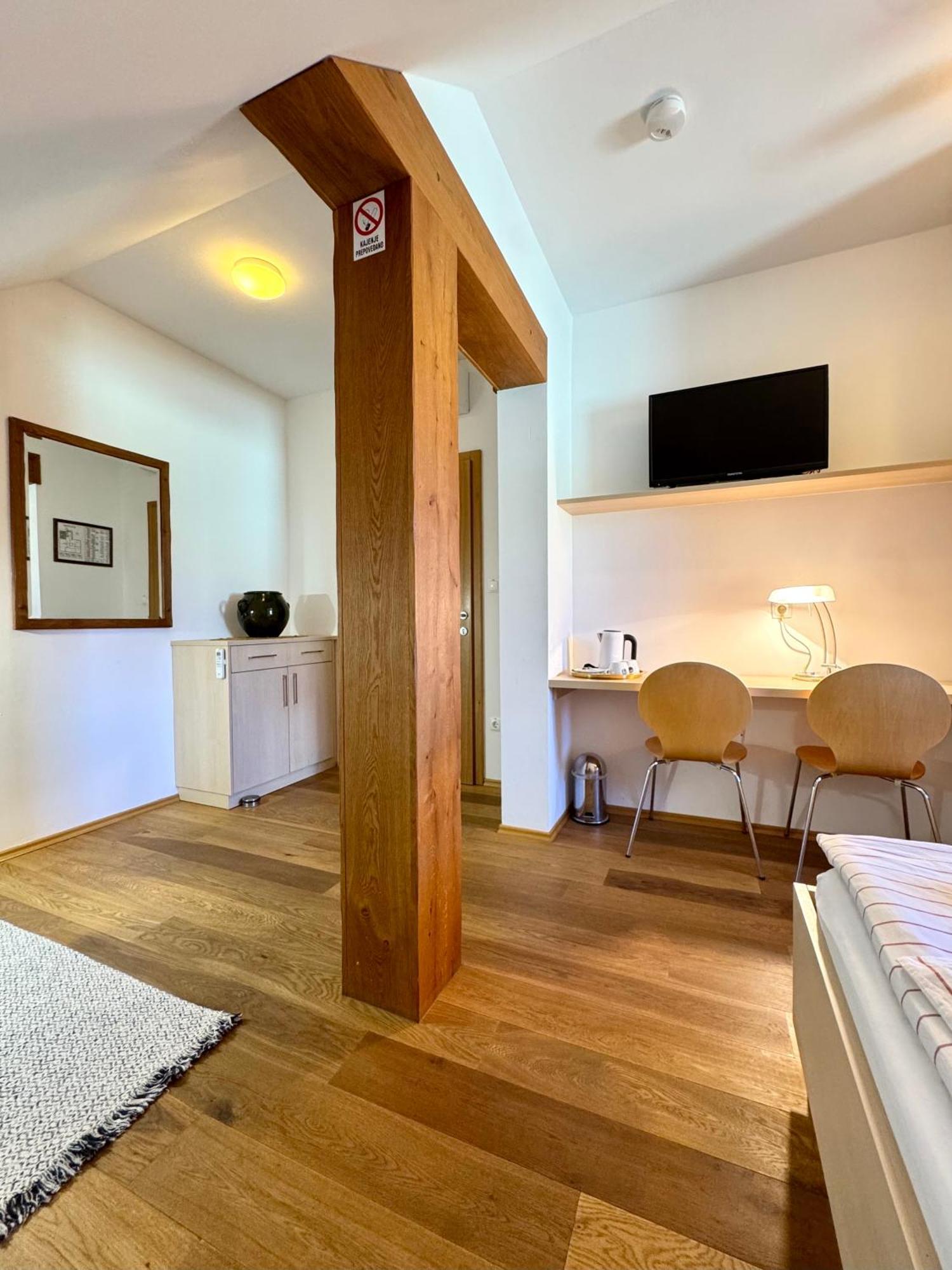 Guest House Domacija Krnc Hrib pri Hinjah 외부 사진