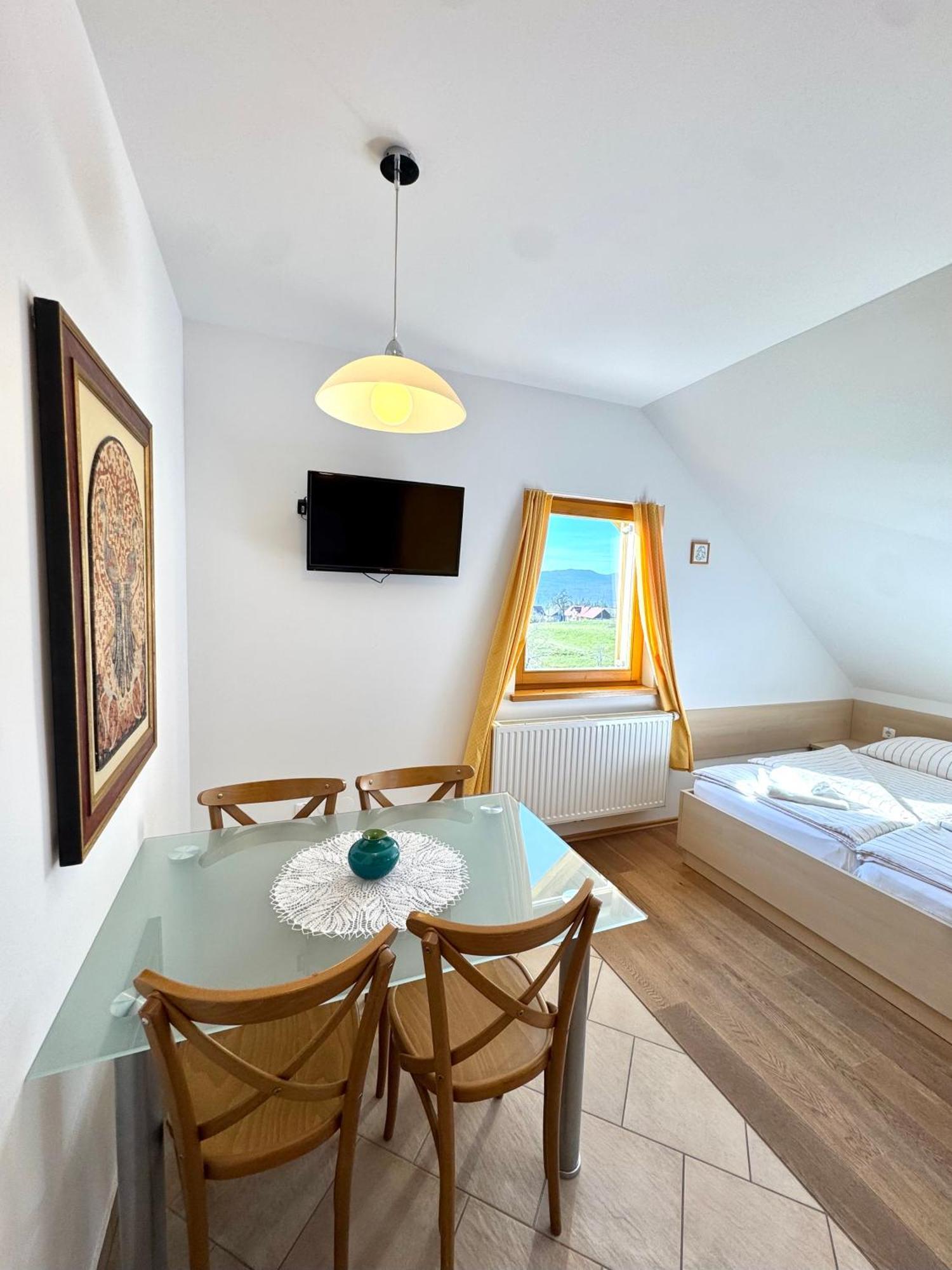 Guest House Domacija Krnc Hrib pri Hinjah 외부 사진