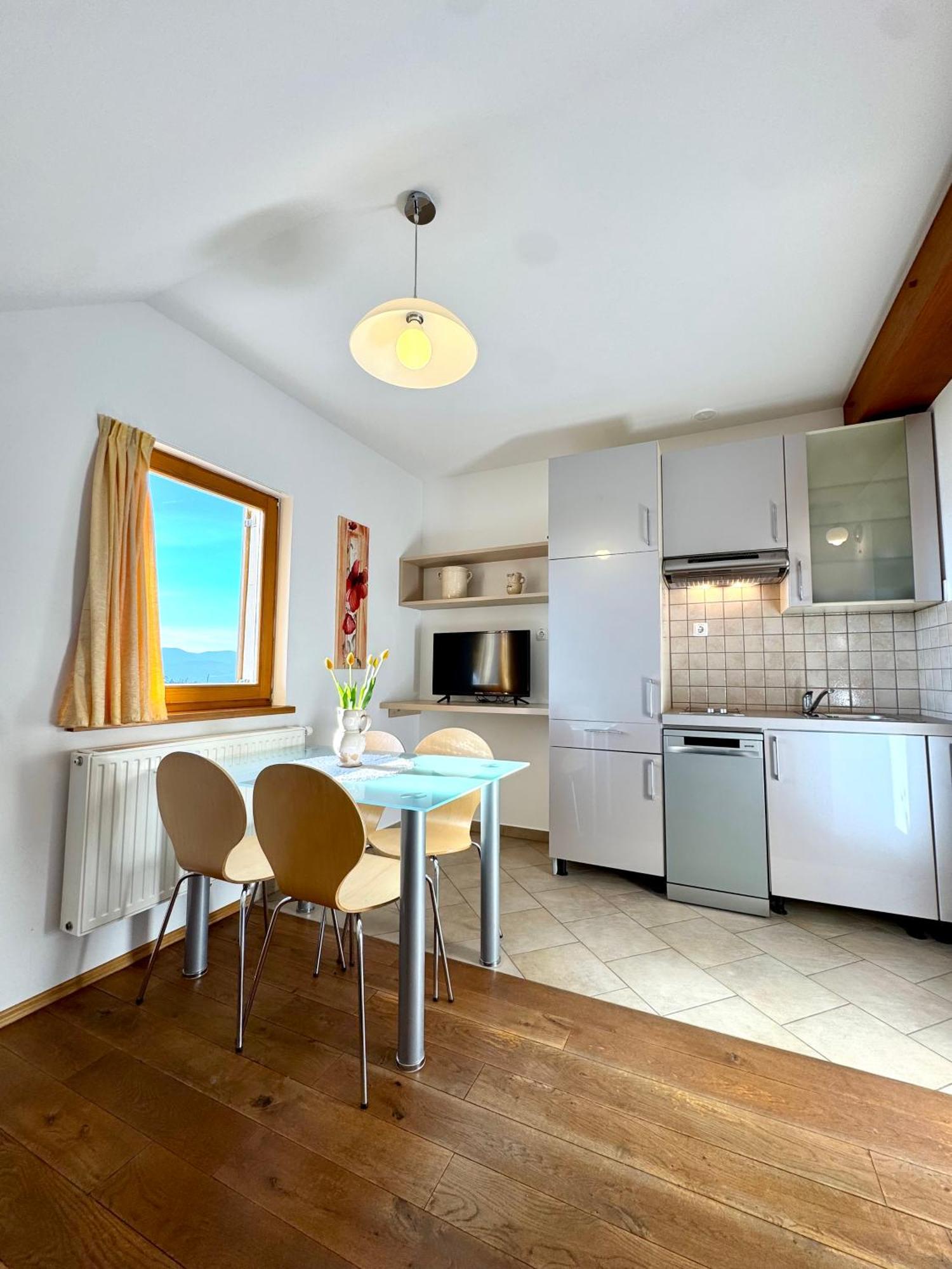 Guest House Domacija Krnc Hrib pri Hinjah 외부 사진
