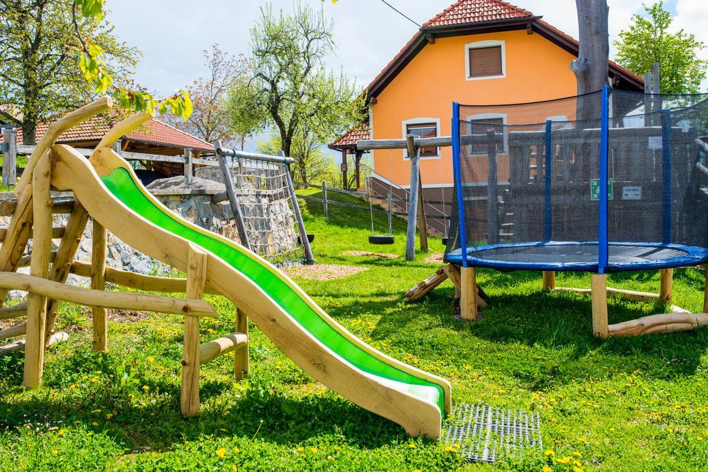 Guest House Domacija Krnc Hrib pri Hinjah 외부 사진